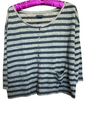 American Eagle Outfitters Navy and Heather Gray Striped Button Top